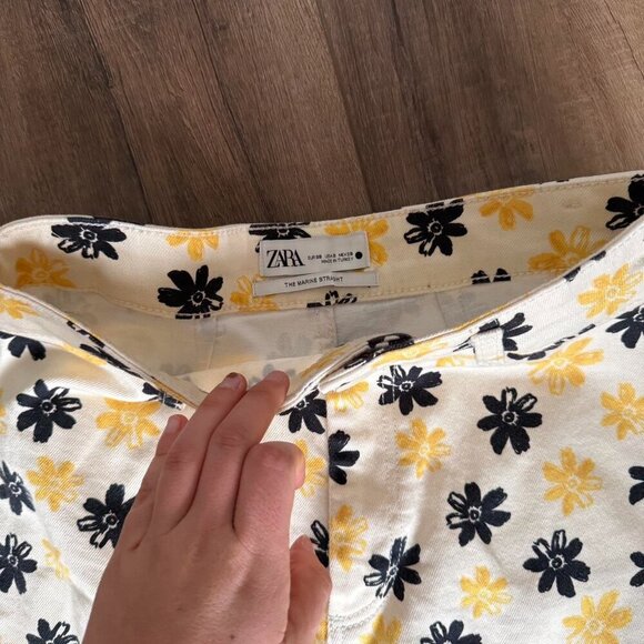 Zara Yellow And Black Floral - Picture 2 of 3